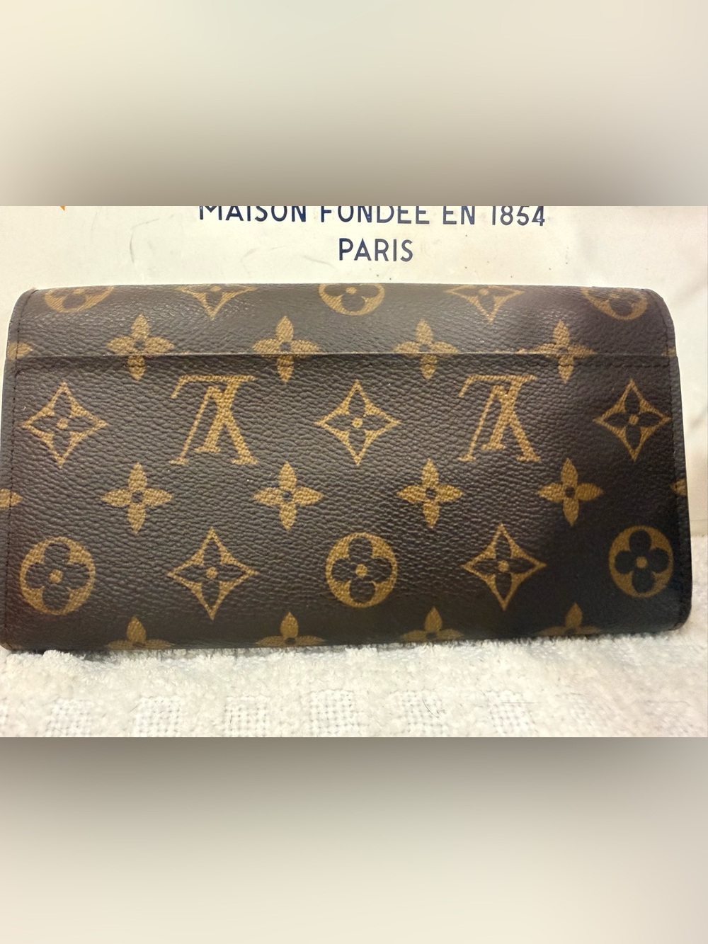 Louis Vuitton Sarah Monogram Wallet with Coquelicot Red interior - Picture 14 of 16